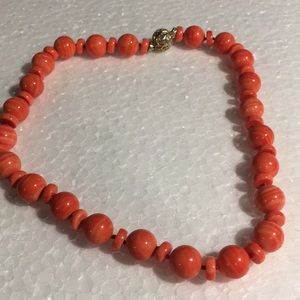 GENS EN VOGUE SALMON BAMBOO CORAL BEADED NECKLACE